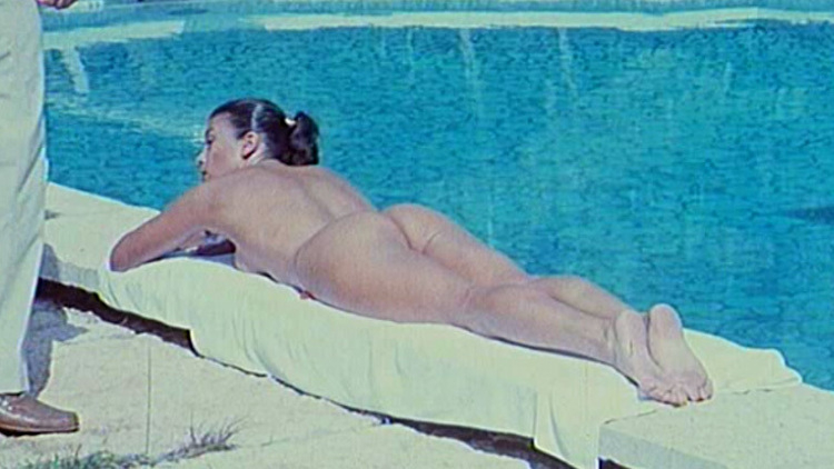 Sexiest Monika Kälin Scene in S.A.S. à San Salvador. Bikini, back exposed, black hair. 589753