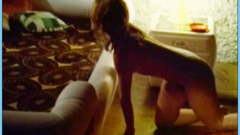 Fernanda from As delícias da vida Naked. Bush, nude, on all fours. 630623