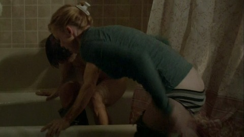 Emily Bergl Nude in Shameless. Butt, SFW, bathroom. 735364