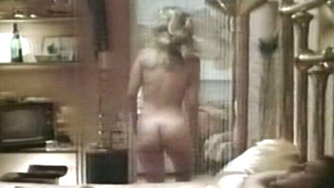 Melanie Kinnaman Nude as Star. Butt, back exposed, blonde. 552062