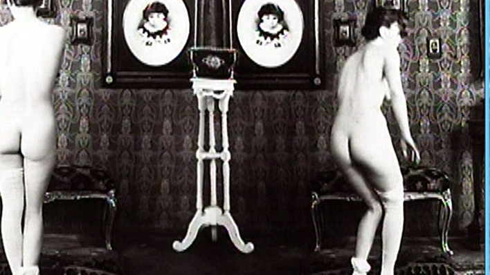 Liza from Of Freaks and Men Naked. Butt, back exposed, black and white. 535883