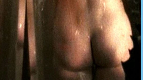 Kate from Der Mann von nebenan lebt! Naked. Butt, back exposed, nude. 618461