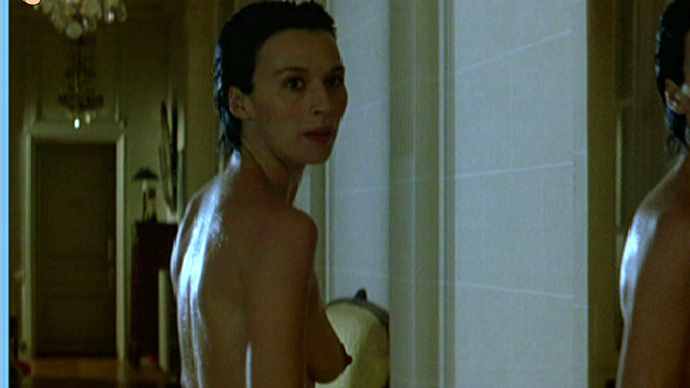 Ariadna Gil Nude as Carmen. Breasts, back exposed, black hair. 593816