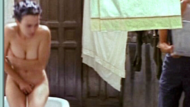 Hottest Maria Scenes. Sexy, arms covering breasts, bathtub. 605265