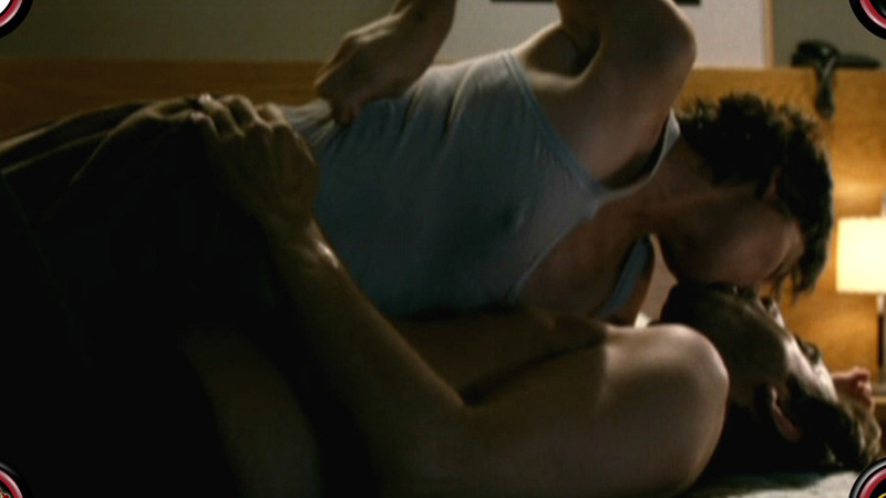 Sexiest Scenes of Julia from Ausentes. Sexy, brunette, kissing. 633281