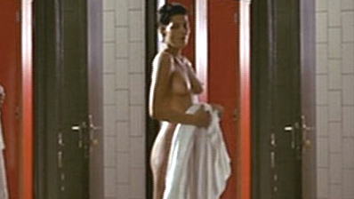 Louisa Shafa Naked in L' effrontée. Breasts, Locker Room, back exposed. 595813