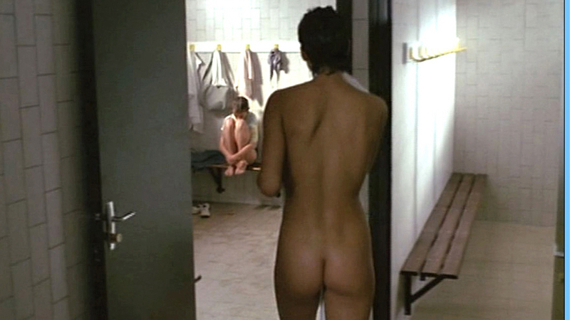 Louisa Shafa Naked as Femme vestiaire. Butt, Locker Room, back exposed. 595815