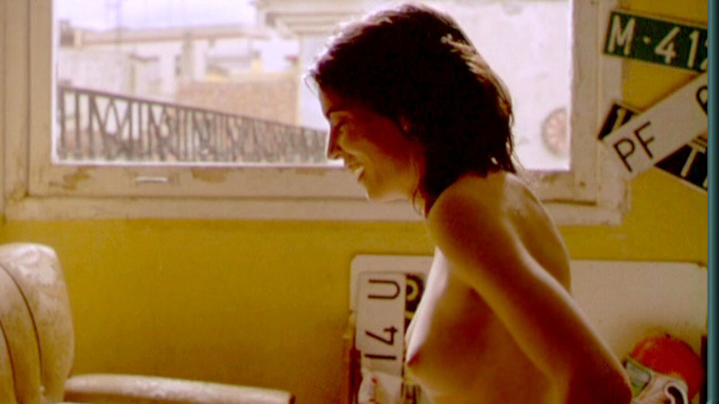 Laia Marull Nude as Tony. Breasts, brunette, left breast. 544544
