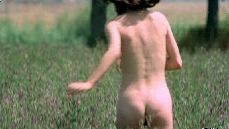 Leonora Fani Nude as Emanuela Finzi. Butt, back exposed, brunette. 608786