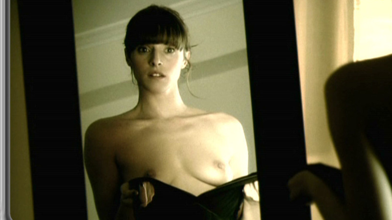 Ingrid Rubio Nude in Trastorno. Breasts, mirror, nude. 644800