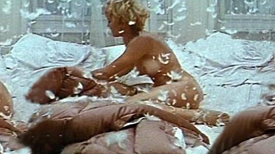 Gila von Weitershausen Nude in Engelchen macht weiter - Hoppe, hoppe Reiter. Breasts, Butt, blonde, collage. 556864