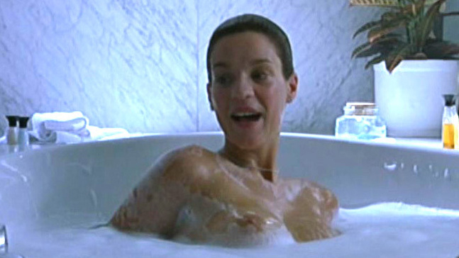 Leticia Brédice Nude in En la ciudad sin límites. Breasts, black hair, in bathtub. 606322