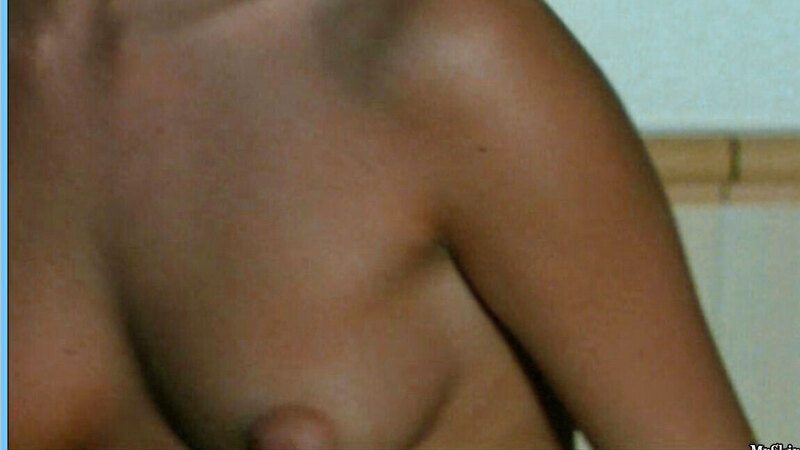 Leire Berrocal Nude in Question of Luck. Breasts, close-up, left breast. 535384