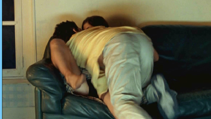 Les âmes câlines's Sexiest Scenes with Valérie Donzelli. Underwear, SFW, couple. 575922