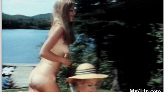 Diane Arcand Naked as Suzanne. Breasts, Butt, bruentte, nude. 585543