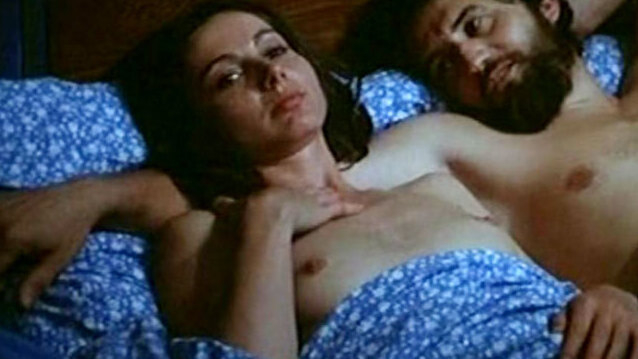 Thérèse Liotard Nude in L' une chante, l'autre pas. Breasts, brunette, couple in bed. 536206