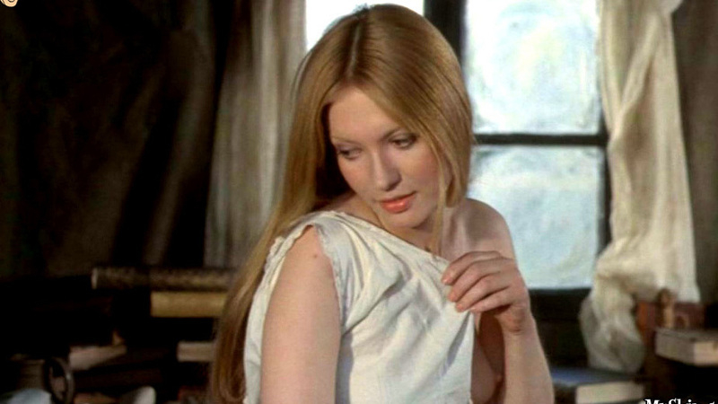 Elizabeth from Demons of the Mind Naked. Breasts, getting dressed, left breast. 562865
