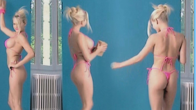 Bricol' Girls's Sexiest Scenes with Suzanne Stokes. Bikini, blonde, painting. 596976