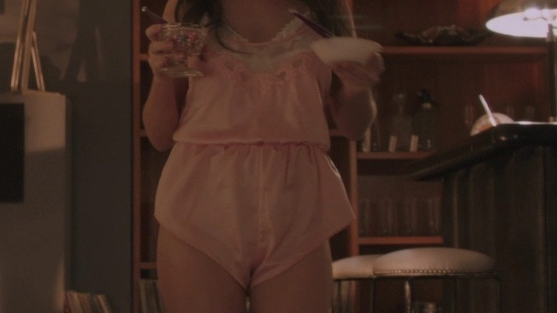 Sexiest Scenes of Melanie Ralston from Life of Crime. Sexy, Underwear, SFW, brunette. 749651