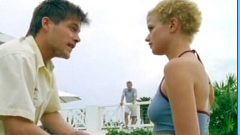 Sexiest Scenes of Nina Rehberg from Einladung zum Mord. Sexy, blonde, crop top. 600935