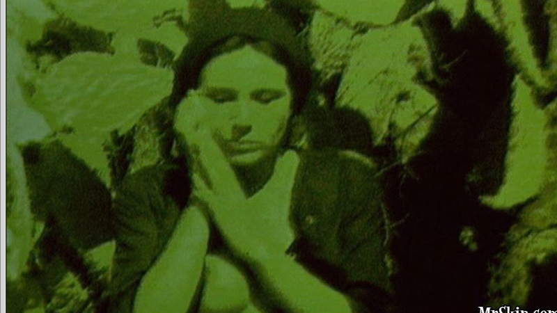 Núria Espert Nude in Viva la muerte. Breasts, green light, nude. 534646