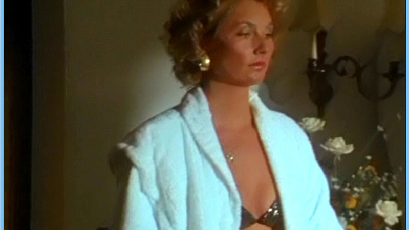 Sexiest Wookie Mayer Scene in Die Beute. Bikini, SFW, black bikini. 603151