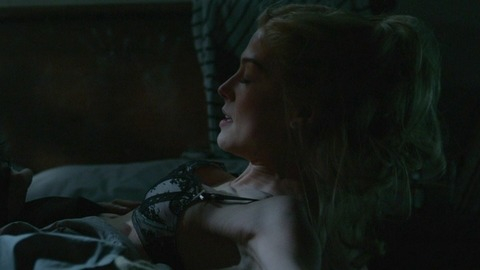 Rosamund Pike in Gone Girl (2014) Sexy Bra Couple In Bed 757705
