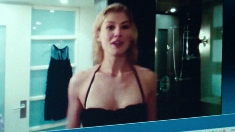 Rosamund Pike in Hector and the Search for Happiness (2014) Underwear Bra Girl On Computer 757197