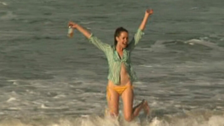 Sexiest Amy Scenes. Bikini, SFW, brunette. 650824