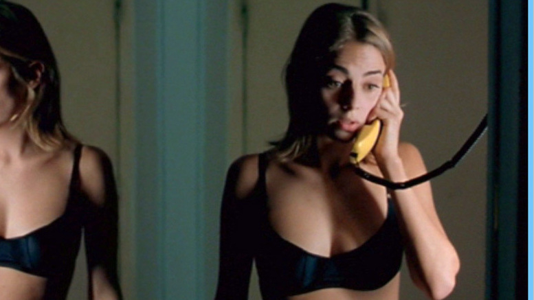 Hottest Regina Orioli Scene in L' ultimo bacio. Underwear, SFW, black bra. 605228