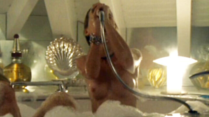 Stefanie Mühlhan Nude in Engel & Joe. Breasts, bathtub, brunette. 601246