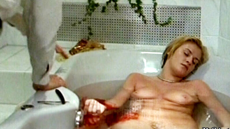 Petra Kleinert Naked in Agentenfieber...oder Wie betrügt man seine Frau?. Breasts, Bush, bleeding, blonde. 606889
