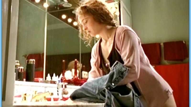 Sexiest Katrin Bühring Scene in Ein Mann fällt nicht vom Himmel. Underwear, SFW, bathroom. 606079