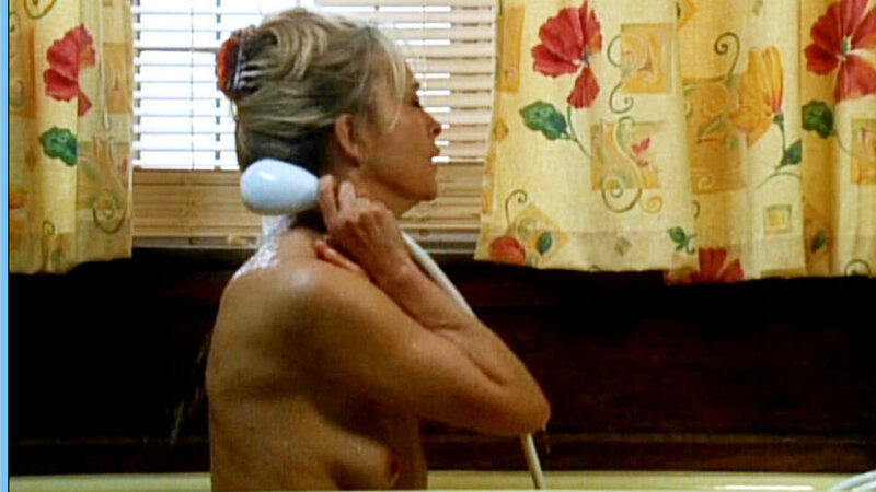 Christine Reinhart Naked in Das Haus der Schwestern. Breasts, brunette, hair in bun. 606517