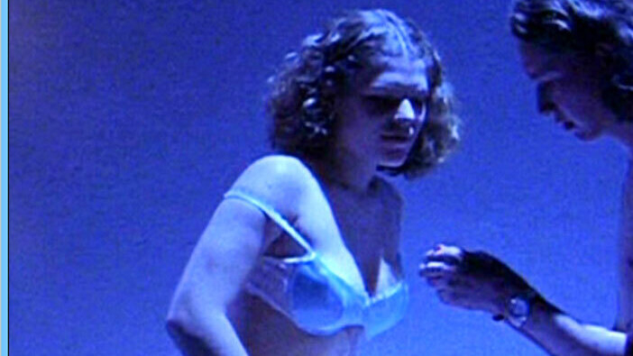 Sexiest Scenes of Miriam from Freundinnen und andere Monster. Underwear, brunette, cleavage. 576827