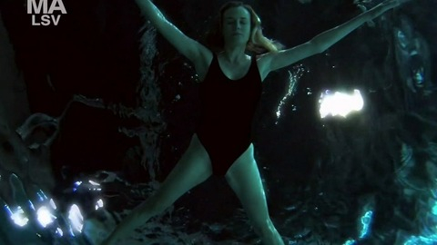 Hottest Diane Kruger Scene in The Bridge. Sexy, SFW, black one piece. 743396