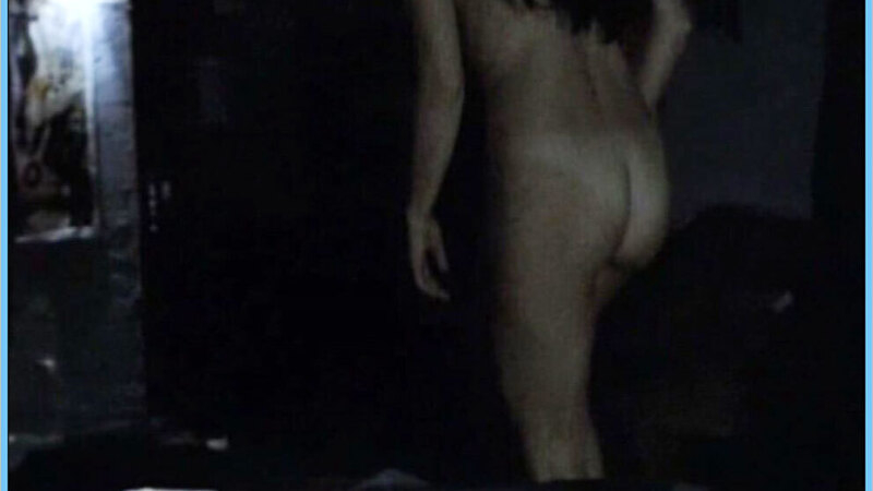 Nudes of Marta Venturi from Lavorare con lentezza. Butt, dark hair, getting out of bed. 634416