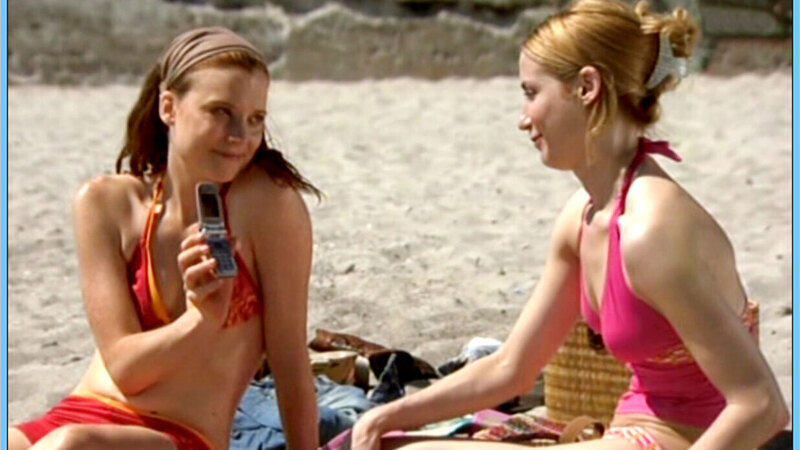 Sexiest Astrid Posner Scene in Das Geheimnis meines Vaters. Sexy, SFW, beach. 658123
