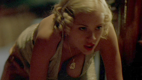 Scarlett Johansson in A Good Woman (2004) Breasts Bent Over Blonde 840508