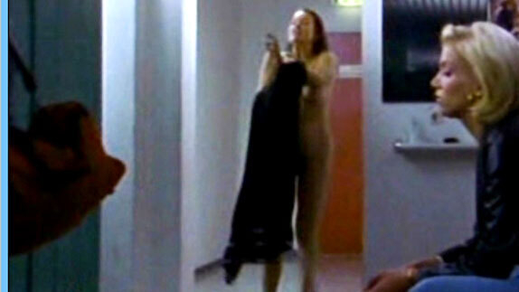 Caroline Schreiber Naked in Einer geht noch. Breasts, Bush, Locker Room, blonde. 591583