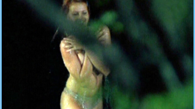 Der Bulle von Tölz - Der Liebespaarmörder's Sexiest Scenes with Jessica Boehrs. Sexy, arms covering breasts, redhead. 583284