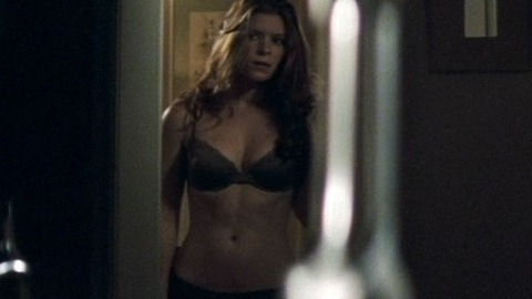 Kate Mara in Shooter (2007) Underwear Black Underwear Brunette 735437