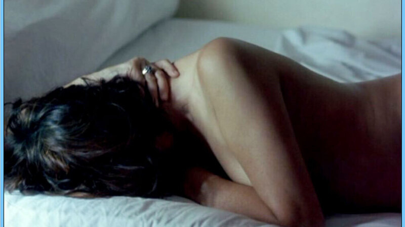 Sexiest Sabine Azéma Scene in Peindre ou faire l'amour. Sexy, black hair, short hair. 631657
