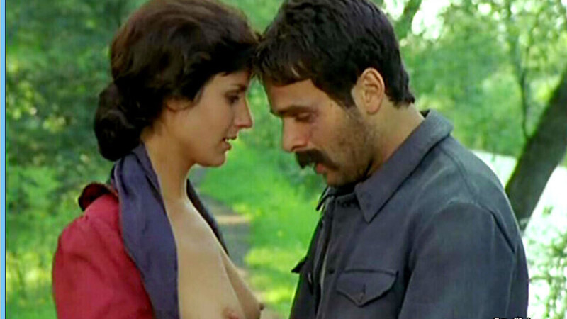 Noémie Kocher Nude in Le roi en son moulin. Breasts, brunette, couple. 546736