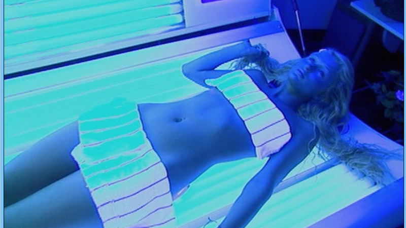 Sexiest Paris Hilton Scene in The Simple Life. Sexy, laying down, tanning. 659635