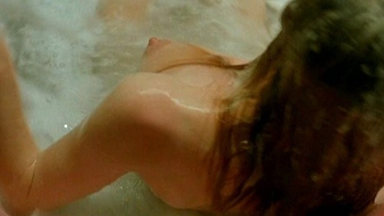 Ginger from Mais qui a tué Pamela Rose? Naked. Breasts, bathtub, brunette. 608489