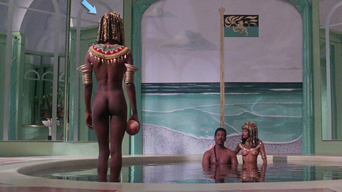 Midori in Coming to America (1988) Butt Back Exposed Black 671059