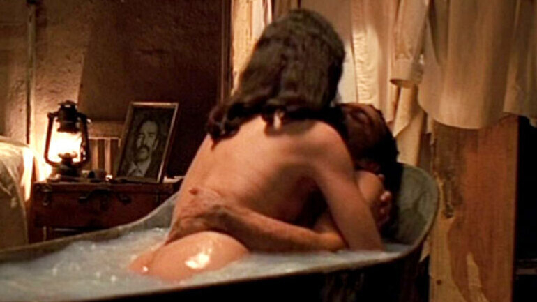 Leticia Huijara Nude as Gloria. Butt, couple in bathtub, nude. 609746