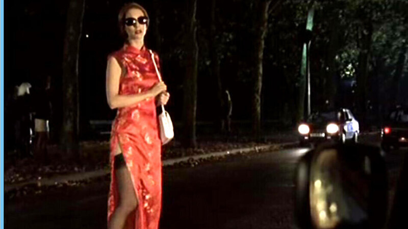 Sexiest Estelle Skornik Scene in Prise au piège. Sexy, black stockings, brunette. 571591
