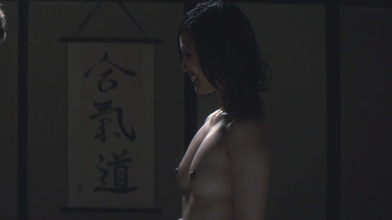 Linh Dan Pham Nude in Le grand méchant loup. Breasts, Asian, asian writing. 731860